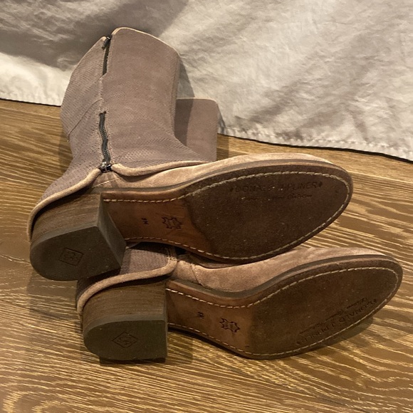 Donald J Pliner Suede Tall Boots Size 8 - Picture 4 of 6